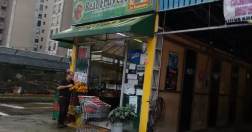FRUTAS Y VERDURAS REAL FRUVERR FRUTAS Y VERDURAS REAL FRUVERR